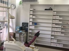 -茂菊口腔连锁(浦东南路店)