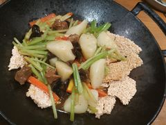 一个锅巴和时蔬-薇酌饮·陕西菜(南门外店)