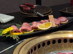 -山川小町·极番烧肉(新地假日广场店)