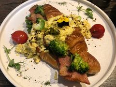 -HIGH FIVE哈福手工汉堡(桂林路店)