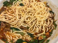 -爆炸头阿姨小四川正宗川味小吃(无任何分店)