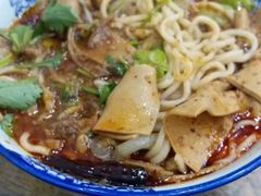 -孙浩特色牛杂面板面(华捷道店)