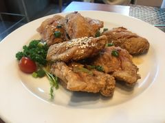 -Chom Cafe and Restaurant