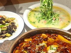 -江渔儿酸菜鱼·拔草餐厅(虎门君乐汇店)