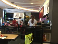 -必胜客(WOW中心城店)