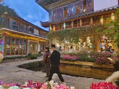 -民食香·腊排骨野生菌美食(木府店)