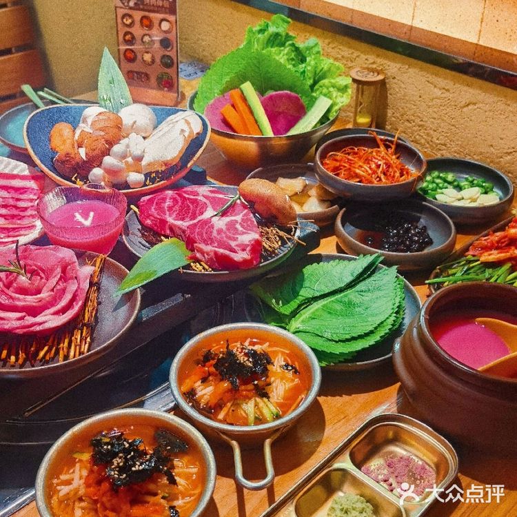 深夜食堂必来椿社烤肉!冰面配烤肉巨爽