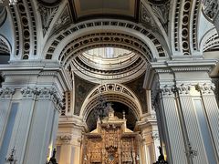 -皮拉尔圣母圣殿主教座堂