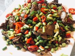 猪肝炒蒜苗-陈麻婆豆腐总店