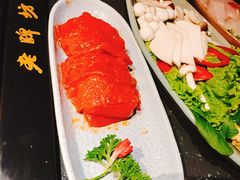 -老牌坊云南鱼豆花火锅(哈西万达店)