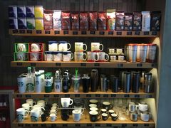 零售区-星巴克(广州动漫星城东区店)
