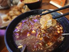 -爆炸头阿姨小四川正宗川味小吃(无任何分店)