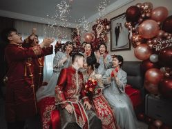 点击看大图 -Renee芮亦婚纱