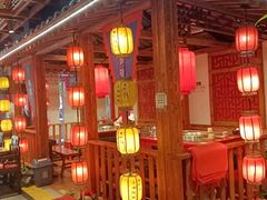 -宽板凳老灶火锅(台湾街店)