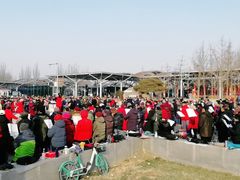 -奥林匹克森林公园南门-停车场