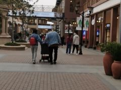-王府井奥莱临潼小镇(临潼店)