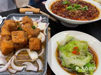 粉絲太多了，希望能後改進一下 水煮牛肉：味道还不错