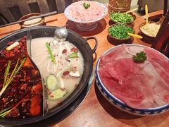 -周小明火锅(黑金冠社区店)