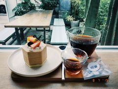 红茶伯爵慕斯-素咫咖啡CLIFEROSE