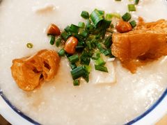 金牌艇仔粥-香港池仔记肠粉王(博多新记襄阳南路店)