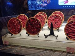 -雍容荟帝王蟹活龙虾展台自助(IFS黑金店)