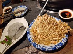 -大匠工房古船木艺术餐厅·猪肚鸡专门店(长白仙岛店)