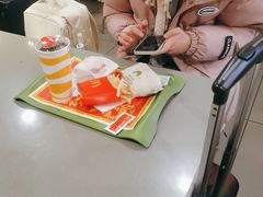 -麦当劳(汉口火车站候车室店)
