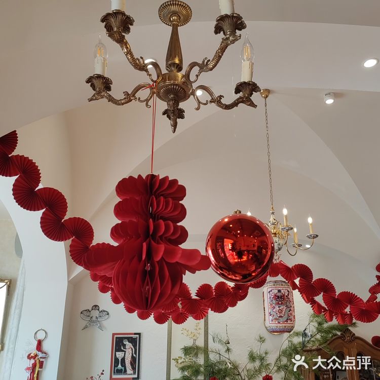 骑行胡同 景山旁新年装扮几乎就位