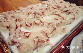 Steamed Crucian Carp Salad
