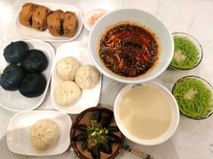 -李与白包子铺(桐梓林店)