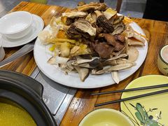 -菌之家·专业纯野生菌火锅·特色炒菌