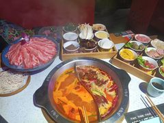 -麻辣英雄重庆火锅(二城广场店)