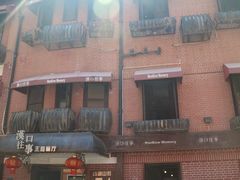 -黎黄陂路街头博物馆