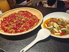 -万重锦·人文川菜馆(骡马市店)