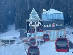 -丝绸之路山地度假区滑雪场