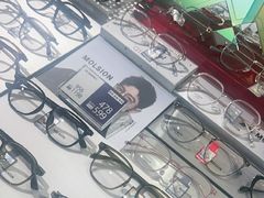 -视野联行眼镜蔡司·依视路官方授权店(顺城店)