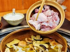 -阿山卓·野生菌火锅·纳西火塘烤肉