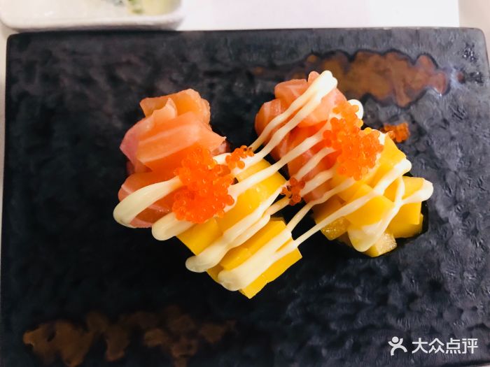 末那寿司(玫瑰坊店)芒果三文鱼军舰图片