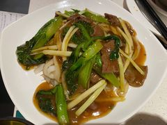 湿炒牛肉河粉-香港新发烧腊茶餐厅(书城店)