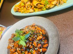 -曼听小寨海鲜烧烤·大连辣炒大王(盖州街店)