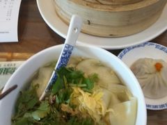 -笑来喜馄饨小笼工坊店(湖滨街店)
