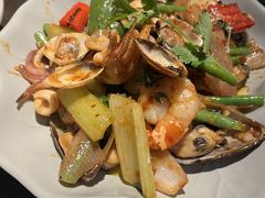 -大头虾越式风味餐厅(光明广场店)