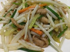 五彩菊花芯炒肉絲-十三姨工厨顺德美食·宴会·团餐(天河北路店)