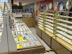 -爱视眸Eyeblling眼镜·依视路·蔡司镜片折扣店(百联南方商城购物中心)