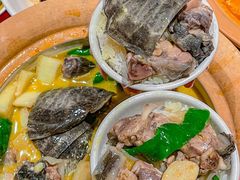 -龙巢盱眙龙虾·牛蛙·烧烤宵夜(八卦岭店)