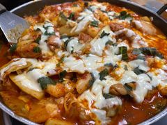 -亲昵春川鸡排(韩国美食街店)