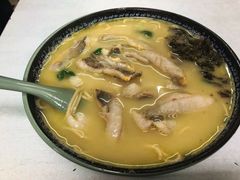 招牌黄鱼面-明呈黄鱼面馆(斜土路店)