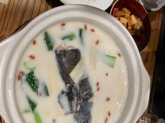 -泉畔人家·老济南经典鲁菜(大明湖店)
