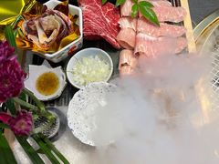 -铭牛烧肉·和牛海鲜自助(高新月牙湖店)