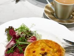 -La-Serene Café